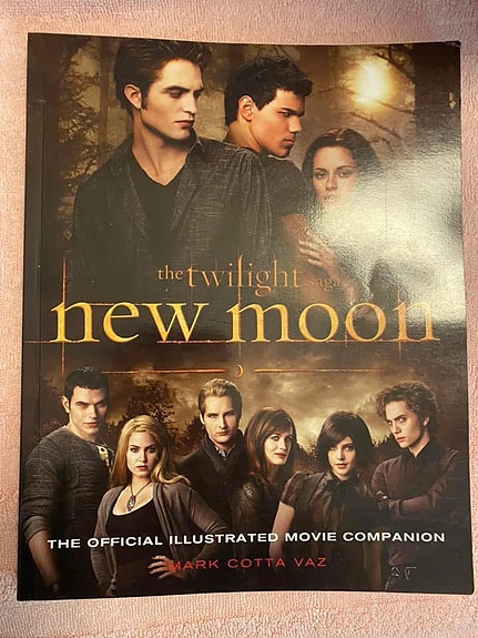 The Twilight - New moon kuvitetettu elokuvaopas