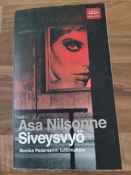 Åsa Nilsonne Siveysvyö pokkari