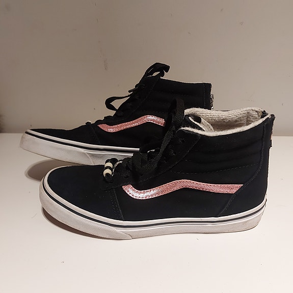Vans Missy korkeavartiset vuorelliset tennarit. Koko 36.
