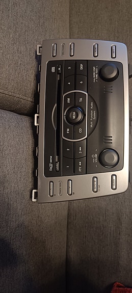Mazda6 radio soitin