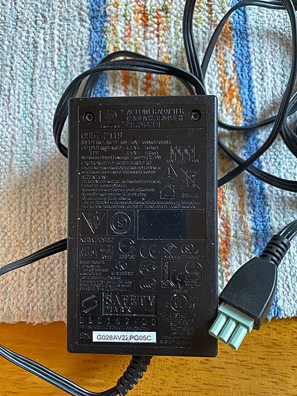 Virtalähde / HP Ac power adapter