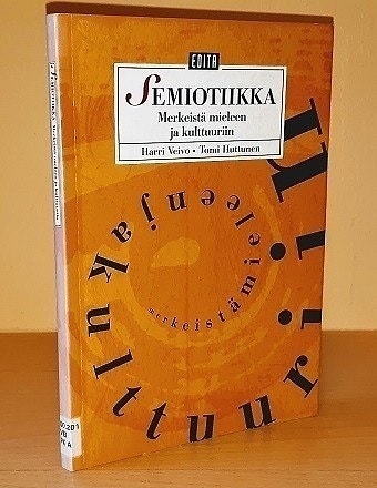 Tietokirja valikoima 3 (filosofia, rajatieto, harraste ym. kp,)