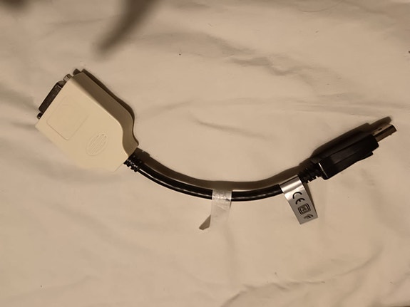 Displayport uros – DVI-I naaras -adapteri