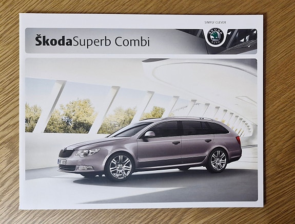 Škoda Superb Combi -esite 2010