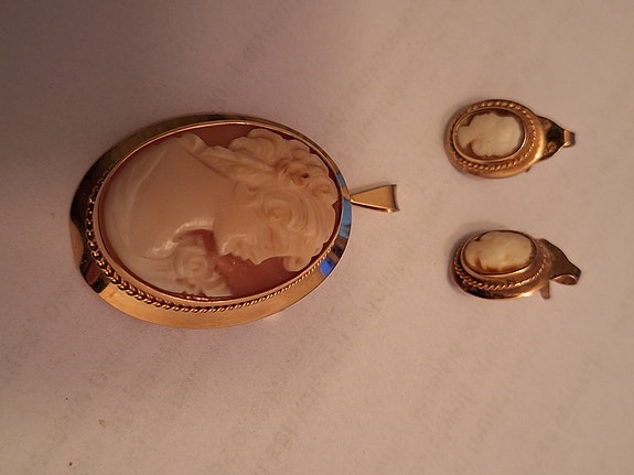 Product image 1 of 4