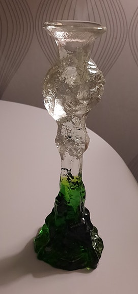 Humppilan Lasi,kasvimaalla kynttilänjalka