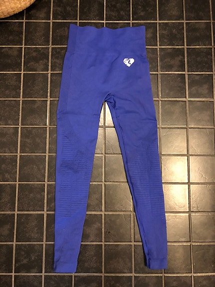 Tummansiniset push-up leggarit S