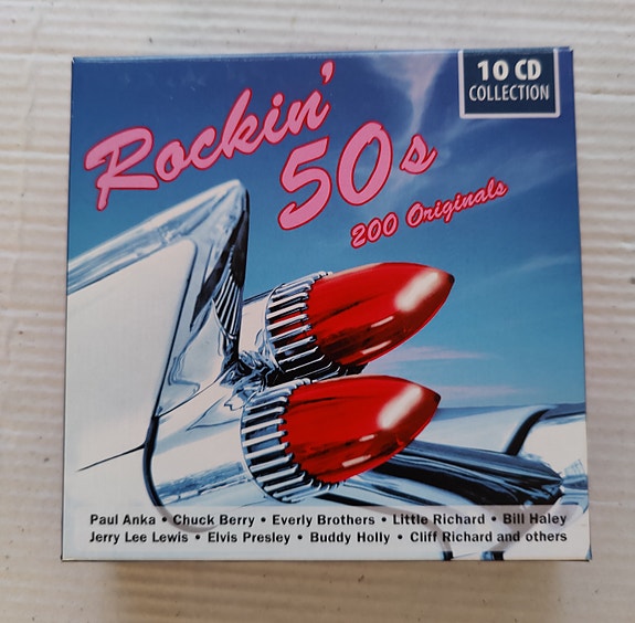 CD Rockin' 50's 10CD -laatikko