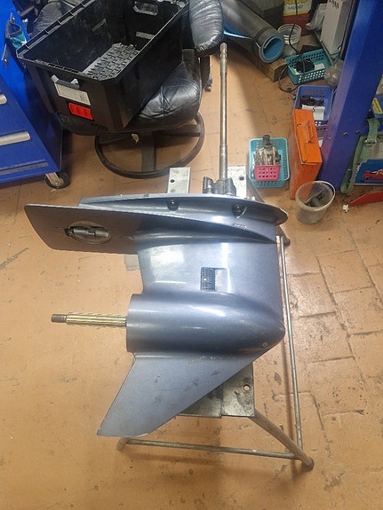 Yamaha F 70 perä