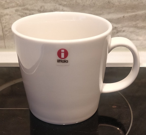 M: Iittala Teema valkoinen tarrallinen muki
