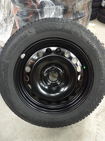 4kpl Uudet Skoda Kadiaq 17" vanteet ja Continental kitkat 215/65R17