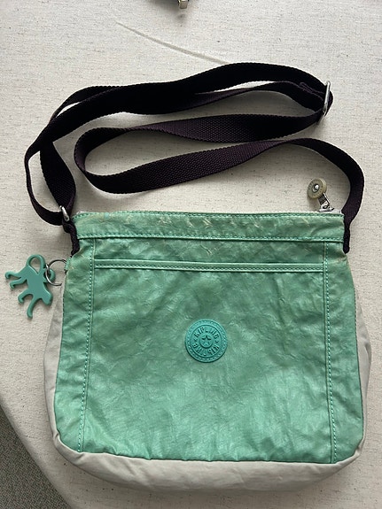 Kipling Crossbody laukku 20/25 cm