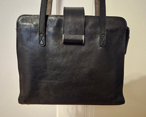 Nahkalaukku Three Bags