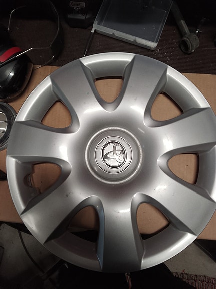 UUSI TOYOTAN 15" PÖLYKAPSELI