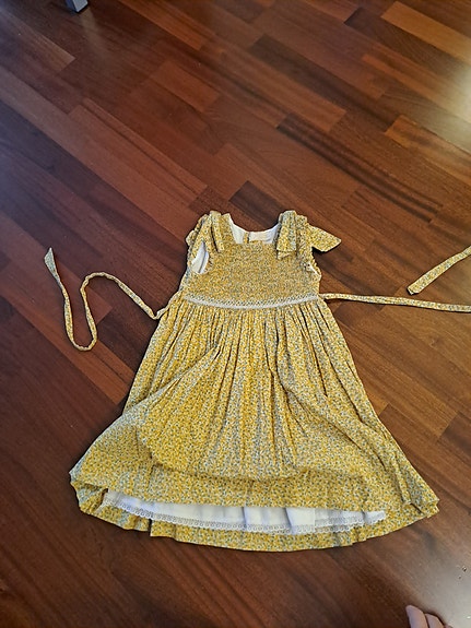 Vintage juhlamekko koko 4