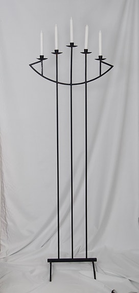 Korkea kynttilänjalka