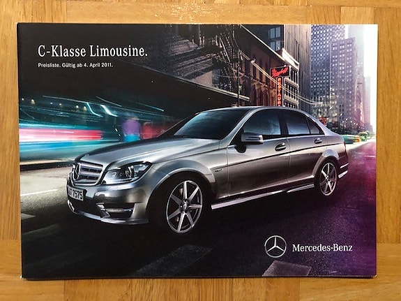 Hinnasto ja lisävarusteet Mercedes W204 C-sarja 2011 - esite