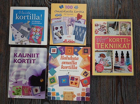 Kortti askartelu -kirjat
