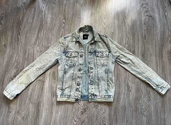 Product image 1 of 2