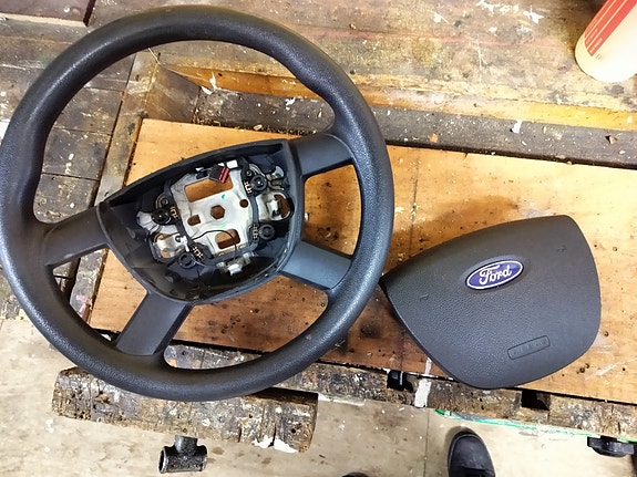 Ford Focus mk2 ratti+bägi