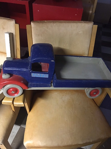 76 vuotta vanha kuorma-auto