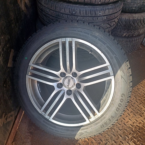 Goodyear kitkat 225/50r17 uudet alumiinivanteilla 5x100