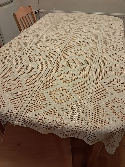 Virkattu verho/peite/pöytäliina nro 5