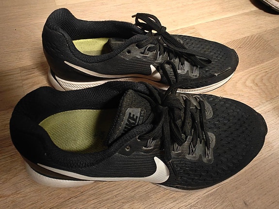 Nike -lenkkarit, koko 39