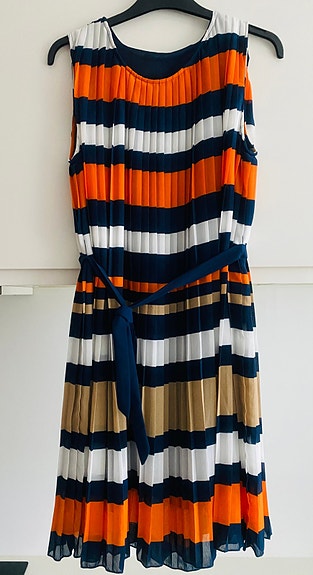 Holly & Whyte tyylikäs mekko