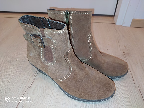 Capricen kengät kokoa 37