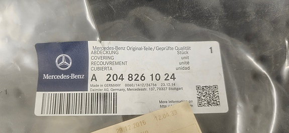 MB glk lukkopellin suojamuovi osanro: A204 826 10 24