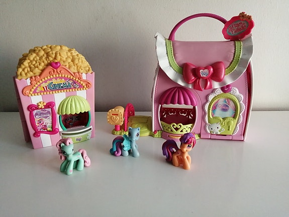 My little pony ponyville rakennukset ja ponit