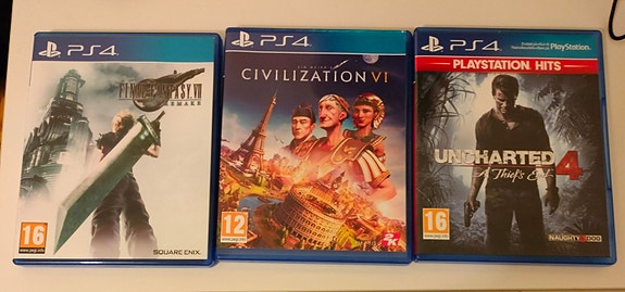 PS4 pelit