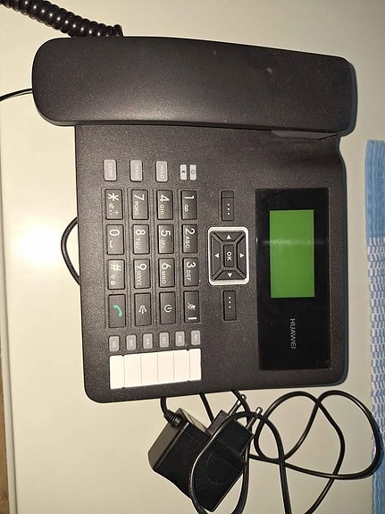 Vähän käytetty Huawei pöytäpuhelin model: F617-20