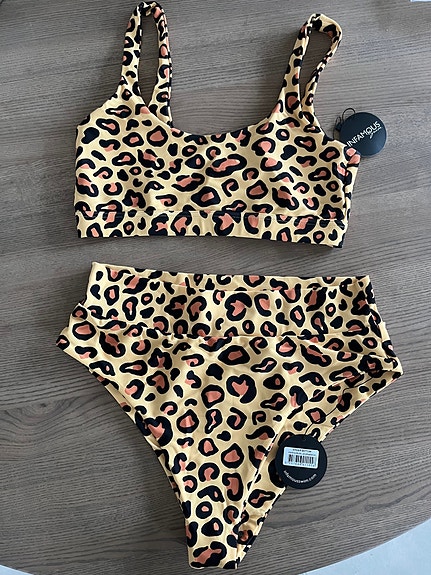Product image 1 of 8