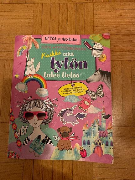 Tyttöjen tehtäväkirja