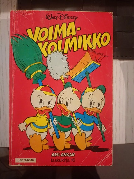 Vanhoja Aku Ankka taskukirjoja 19 kpl