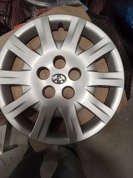 16" TOYOTAN PÖLYKAPSELI