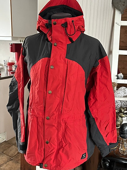 Haglöfs gore-tex takki. 40