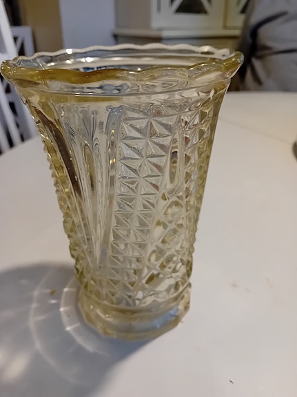 Vanha lasimaljakko, maljakko, Celery