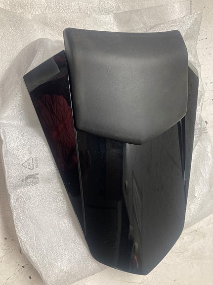 Yamaha R1 2007-2008 uusi alkuperäinen seat cover