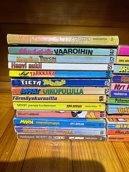 Taskukirjoja