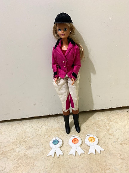 Vanha Barbie ratsastaja