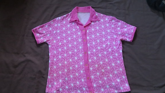 Naisten pinkki retro paita