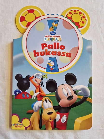 •Mikki Hiiren kerhotalo: Pallo hukassa - kirja, UUSI