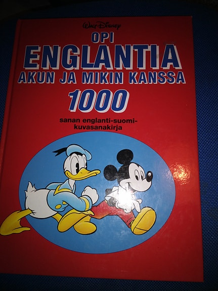 Walt Disney - Opi englantia Akun ja Mikin kanssa