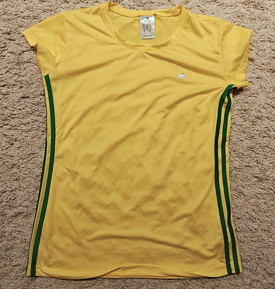 Adidas-paita