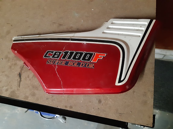 Honda CB 1100 F sivuposki