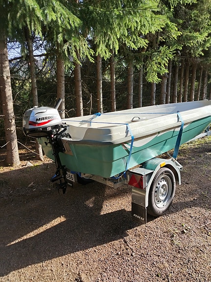 Terhi vene 3.5 mariner moottori ja Aku traileri