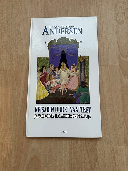 Keisarin uudet vaatteet kirja